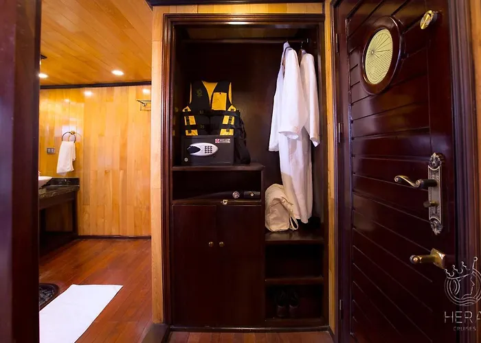 Hera Grand Luxury Cruise 5* Ha Long