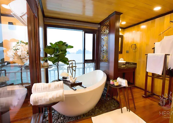  Hera Grand Luxury Cruise